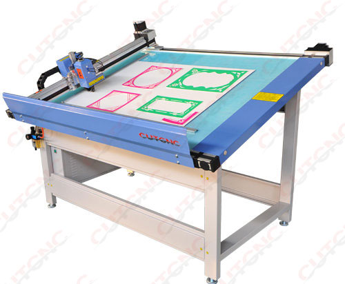 cardboard cutting machine